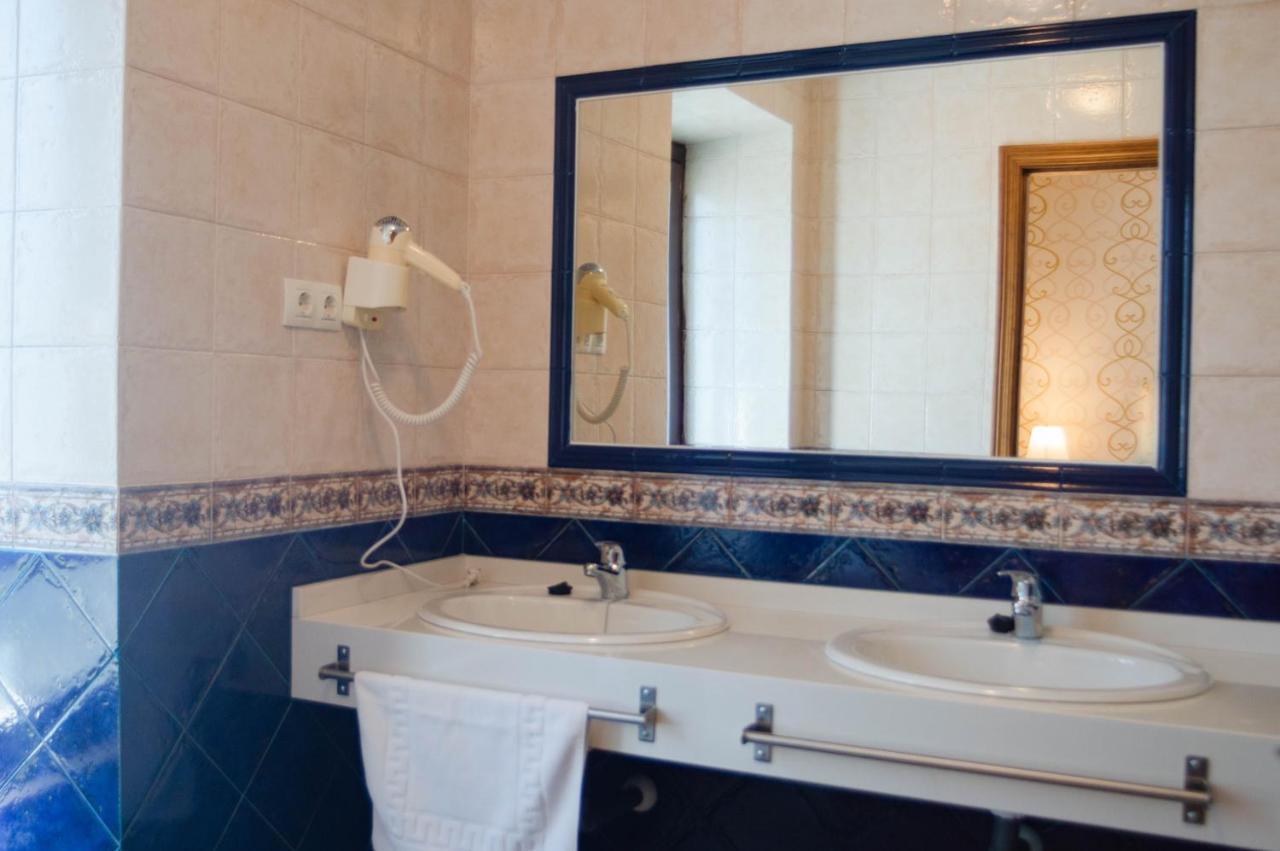 Casa Del Cura Otel Las Navas del Marqués Dış mekan fotoğraf
